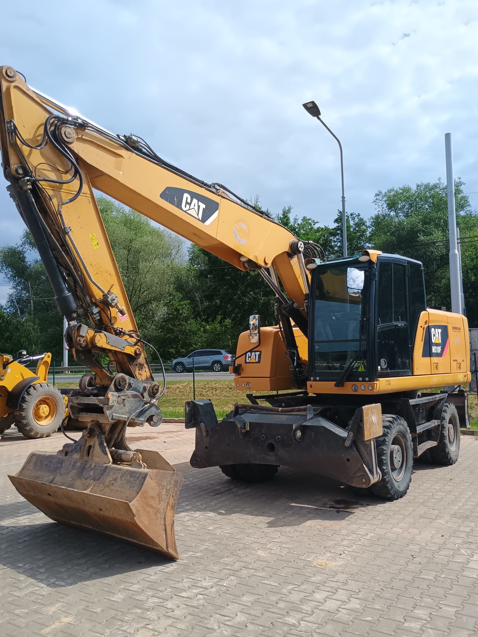 CAT M318F