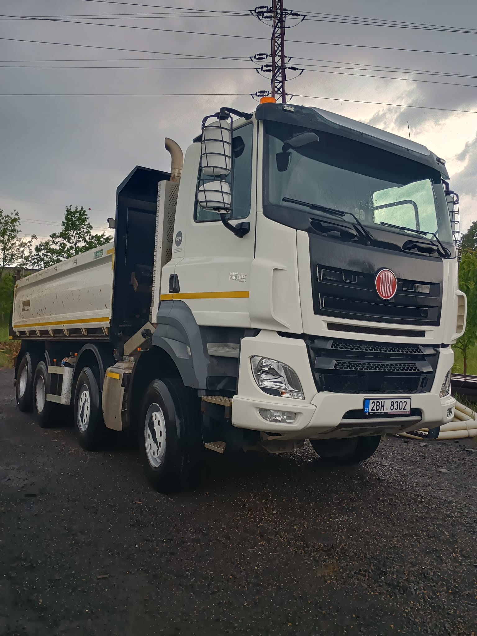 Tatra Phoenix 8×6 sklápěč — GATOSA trade s.r.o.